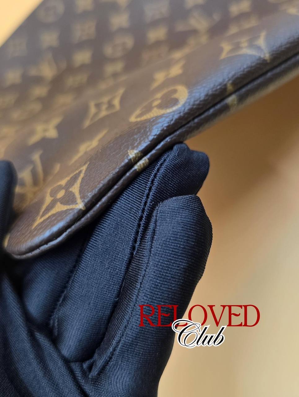 Louis Vuitton Etui Voyage MM Monogram