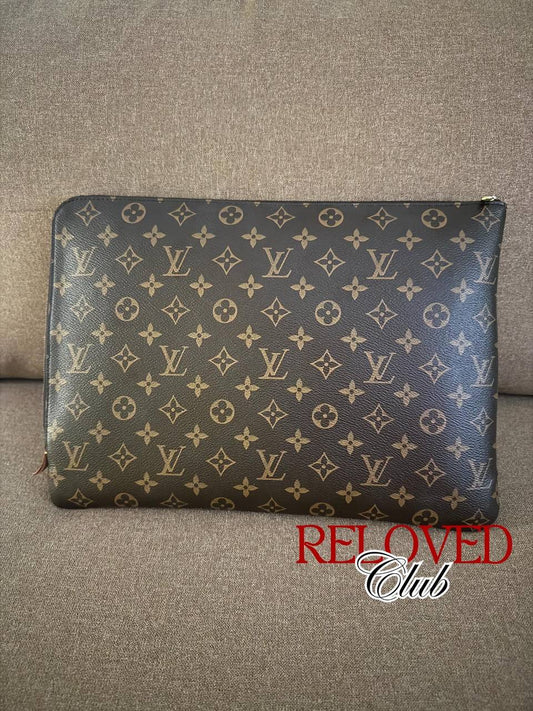 Louis Vuitton Etui Voyage MM Monogram